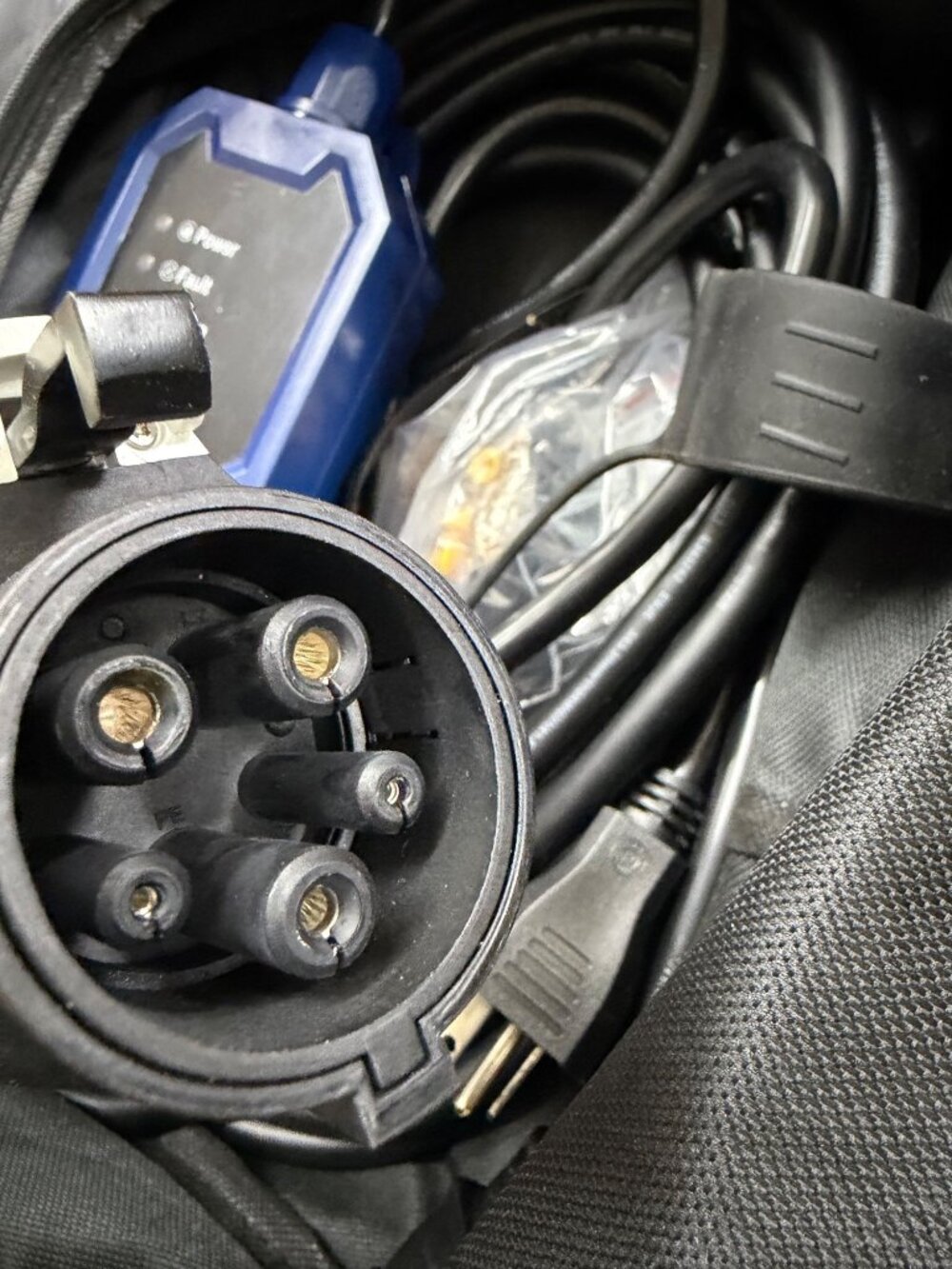 Megear Portable Level 1 EV Charger Model MG-US-WE16AN620 NEMA5-20‎ Plug 100-245V - Picture 11 of 13